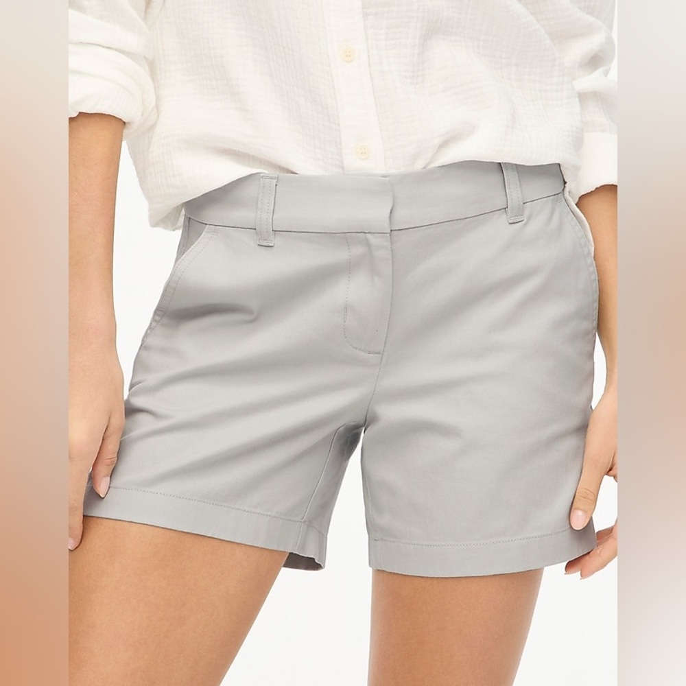 Women’s J. Crew Grey 100% Cotton Classic Chino Short, Size 4.